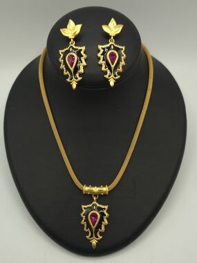 VTG Bob Mackie Necklace & Earrings Set Black Enamel Raspberry Gold Tone w/Box